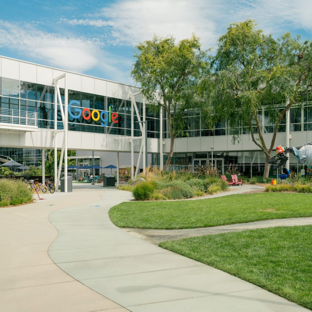 Google Sits Pretty as A.I. Rivals Compete for Pentagon Favor