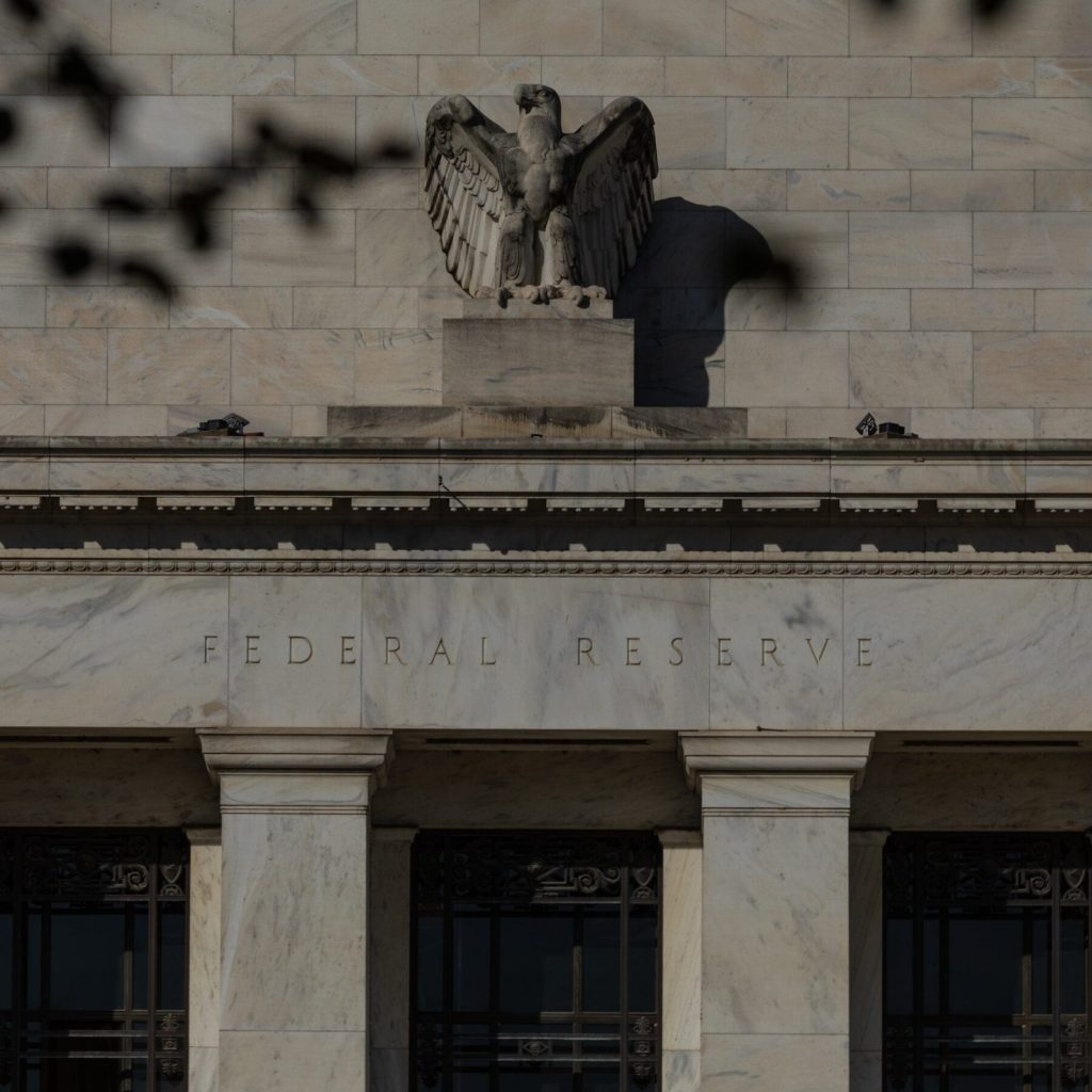 Weak Jobs Data Underscores Fed’s Dilemma as War Stokes Inflation Risk