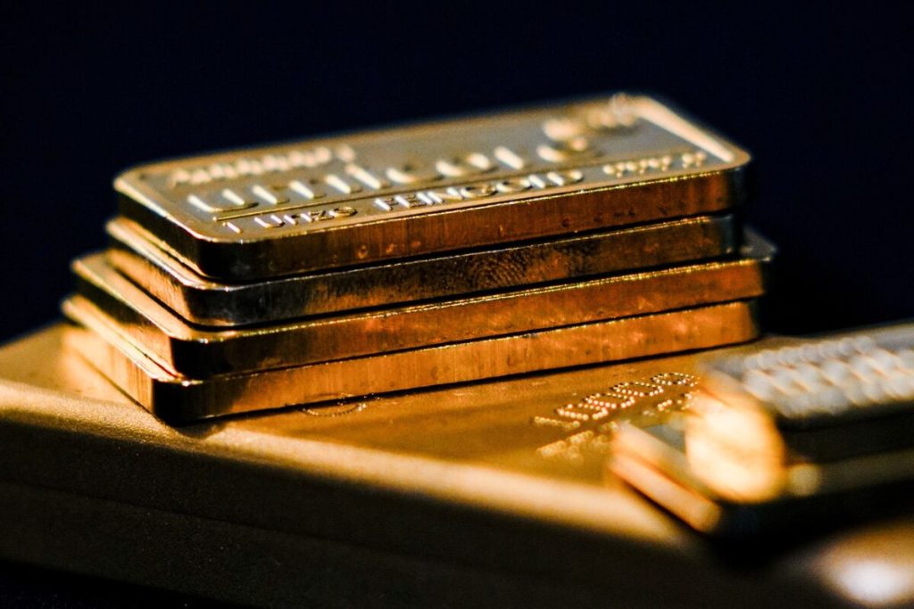 China’s PBOC Extends Gold Buying as Middle East Tension Simmers