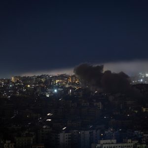 Iran War Live Updates: U.S. and Iran Send Conflicting Signals on Peace Prospects