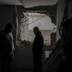 Trump Again Extends Deadline for Iran to Open Strait or Face Strikes on Power Grid
