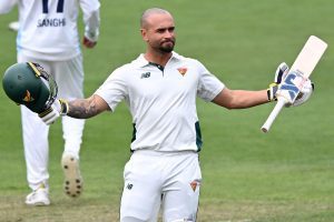 Jake Weatherald joins Leicestershire for opening rounds of Championship