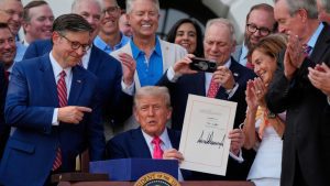Trump's signature to appear on US currency in first for sitting president