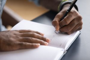 Left-Handed People Are More Competitive, Says Science