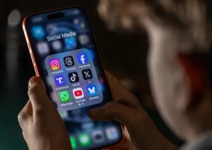 SocialMedia
