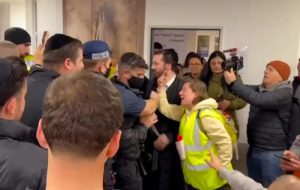 woman confronts Ben-Gvir