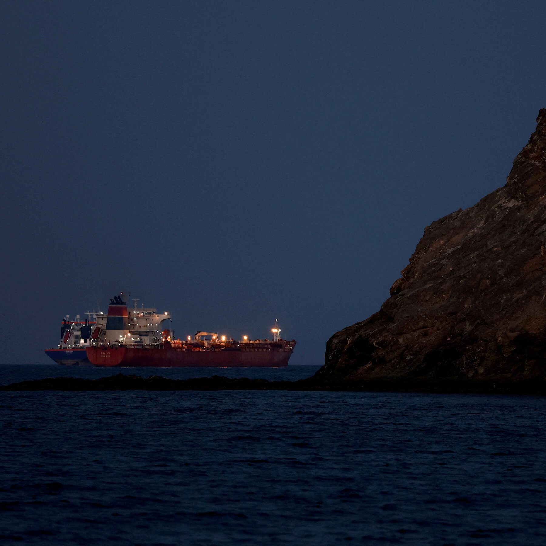 **Iran Asserts Control Over Strait of Hormuz, Igniting Global Dispute**