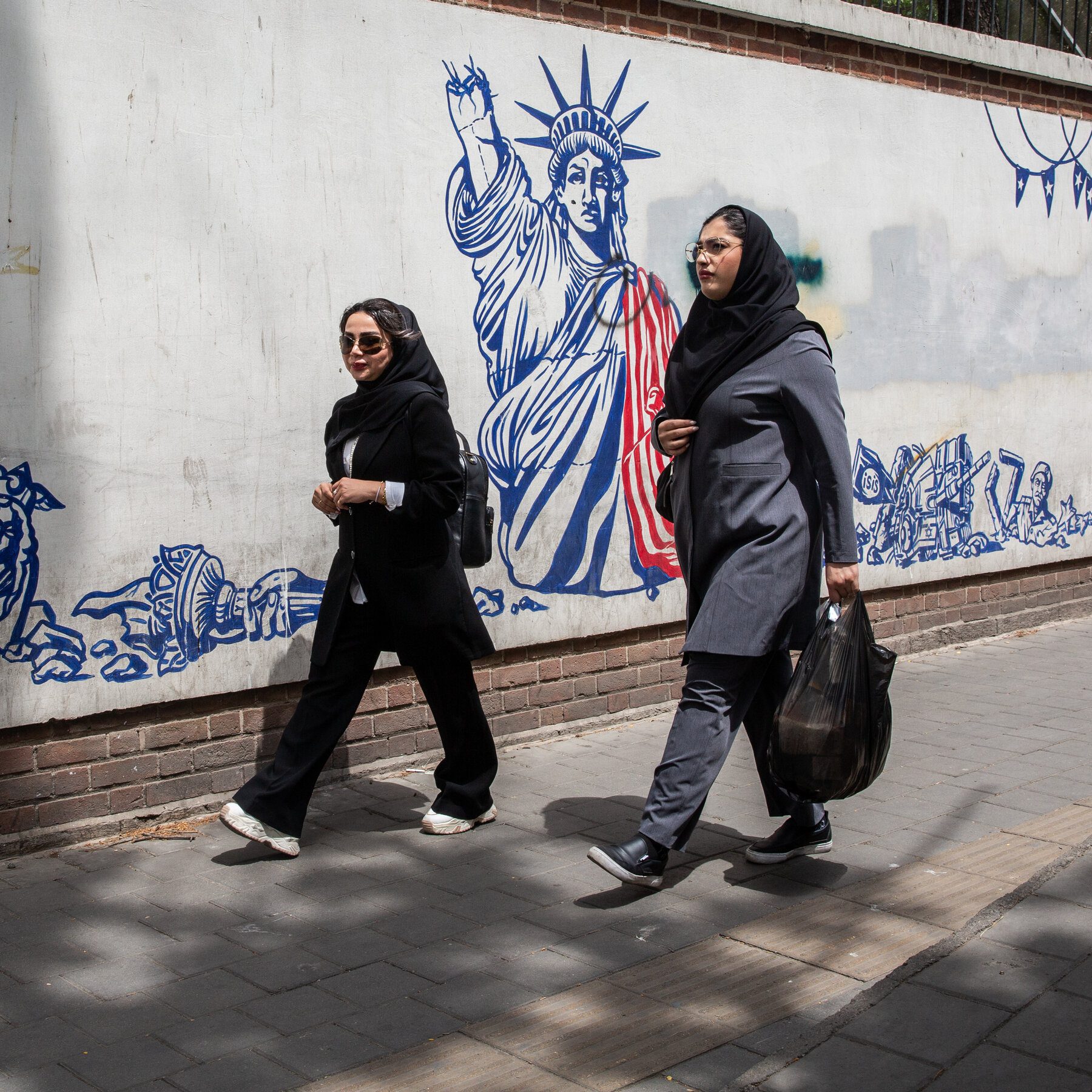 US Airman’s Disappearance Sparks Fears of Iranian Leverage