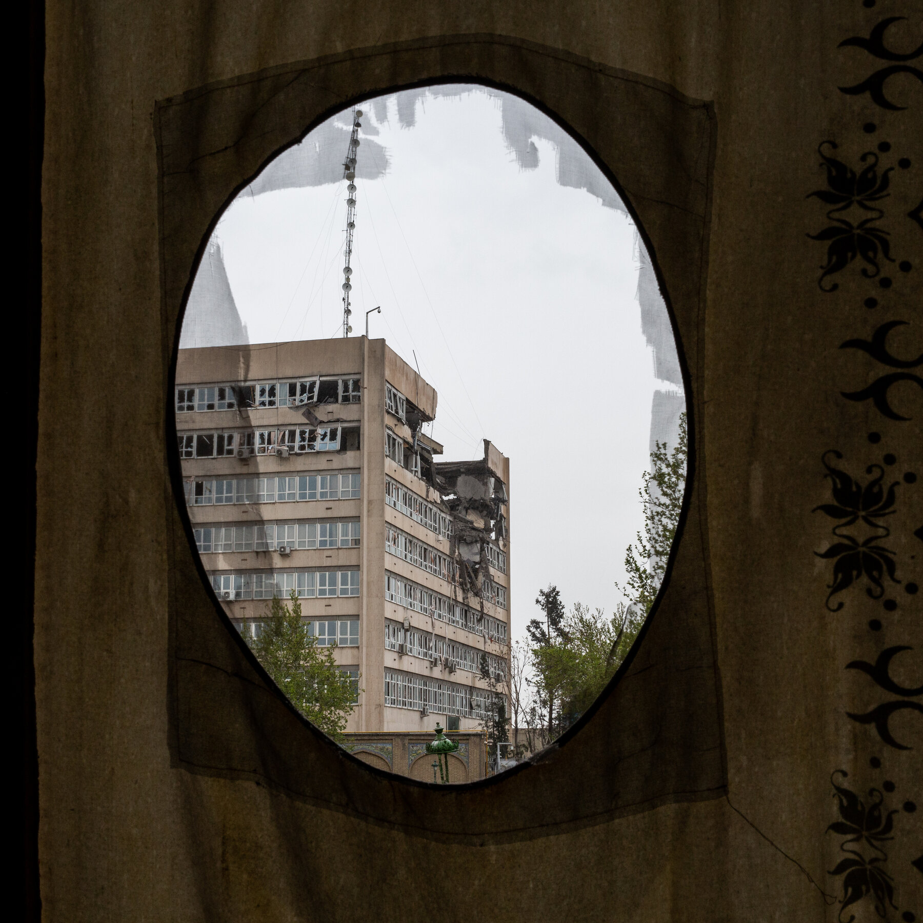 Iran-U.S. Conflict Looms: Trump Rejects Cease-Fire Proposal Ahead of Deadline