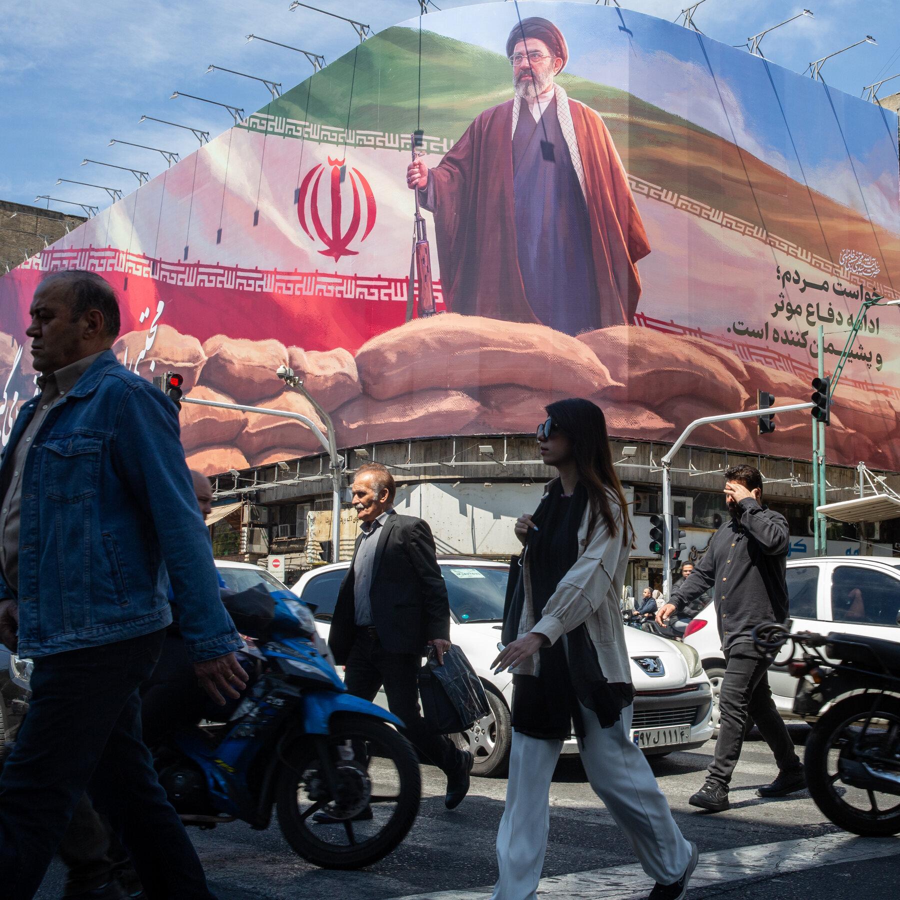 US-Iran Diplomatic Tensions Rise Amid Pakistan Talks, Fueling Concerns Over Regional Stability