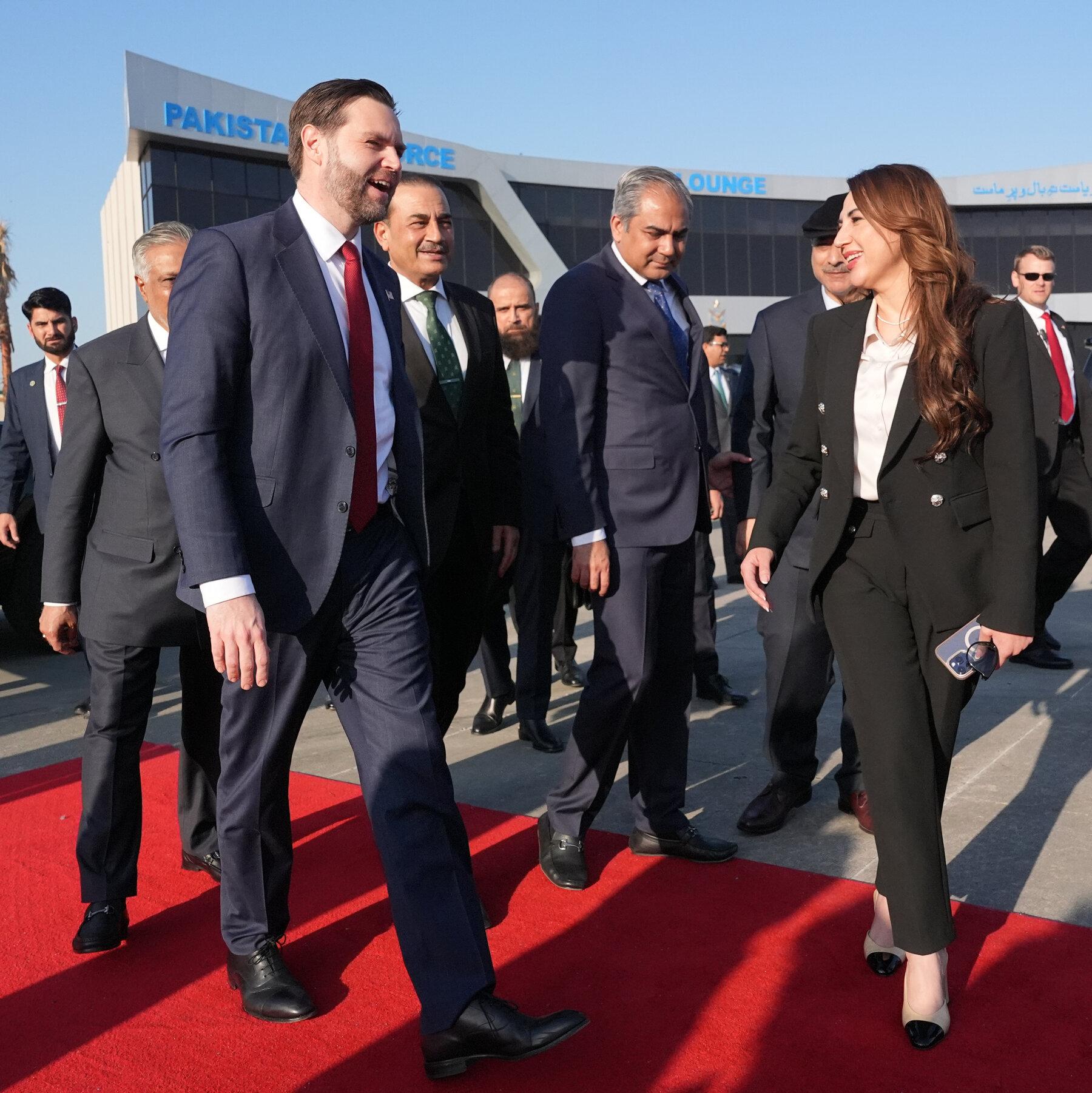 US-Iran War Talks Collapse, Cease-Fire Fate Remains Uncertain