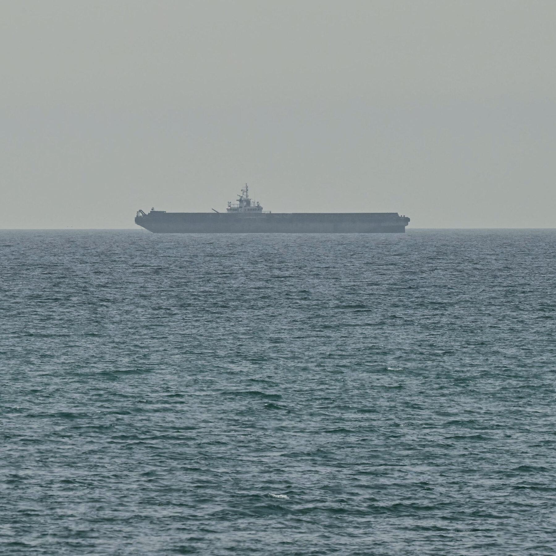 “US Imposes Blockade on Strategic Strait of Hormuz Amid Tensions with Iran”