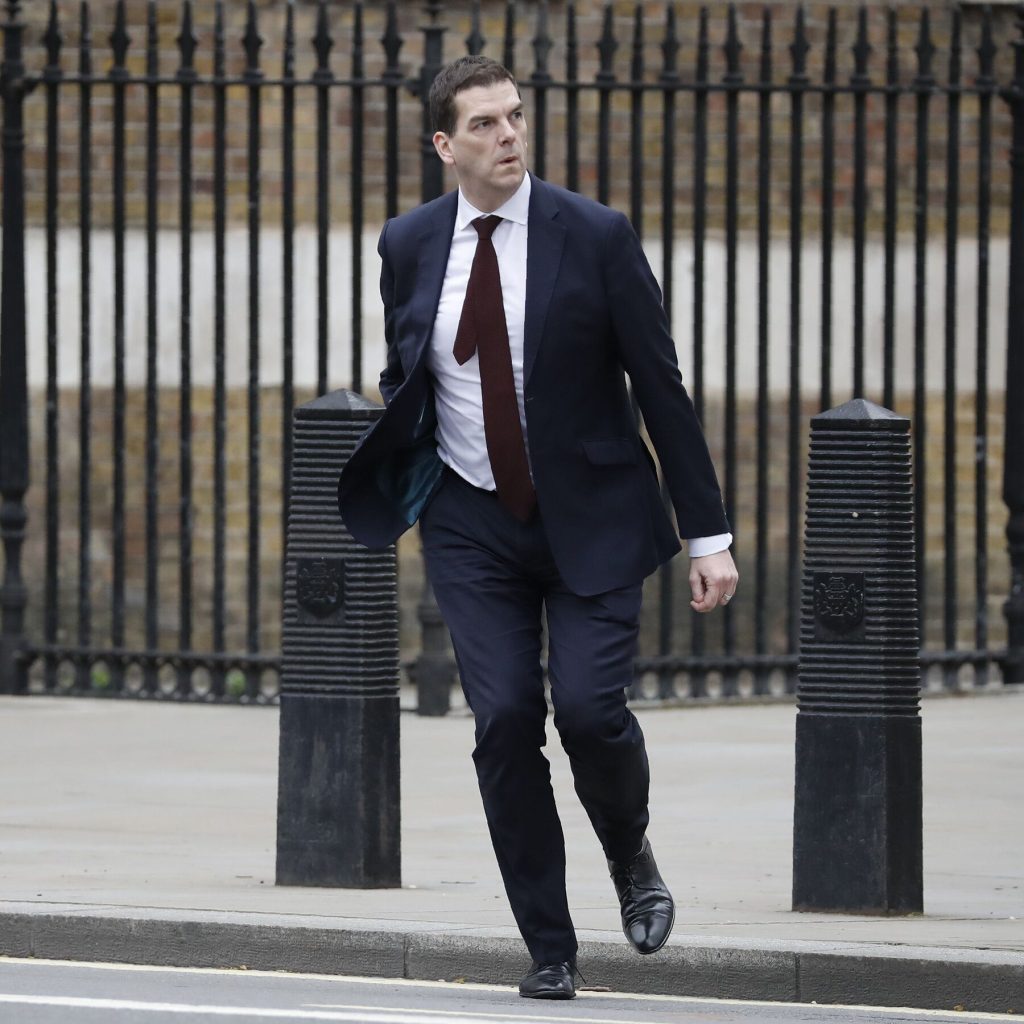 Starmer Fires Senior U.K. Civil Servant Over Mandelson Revelations