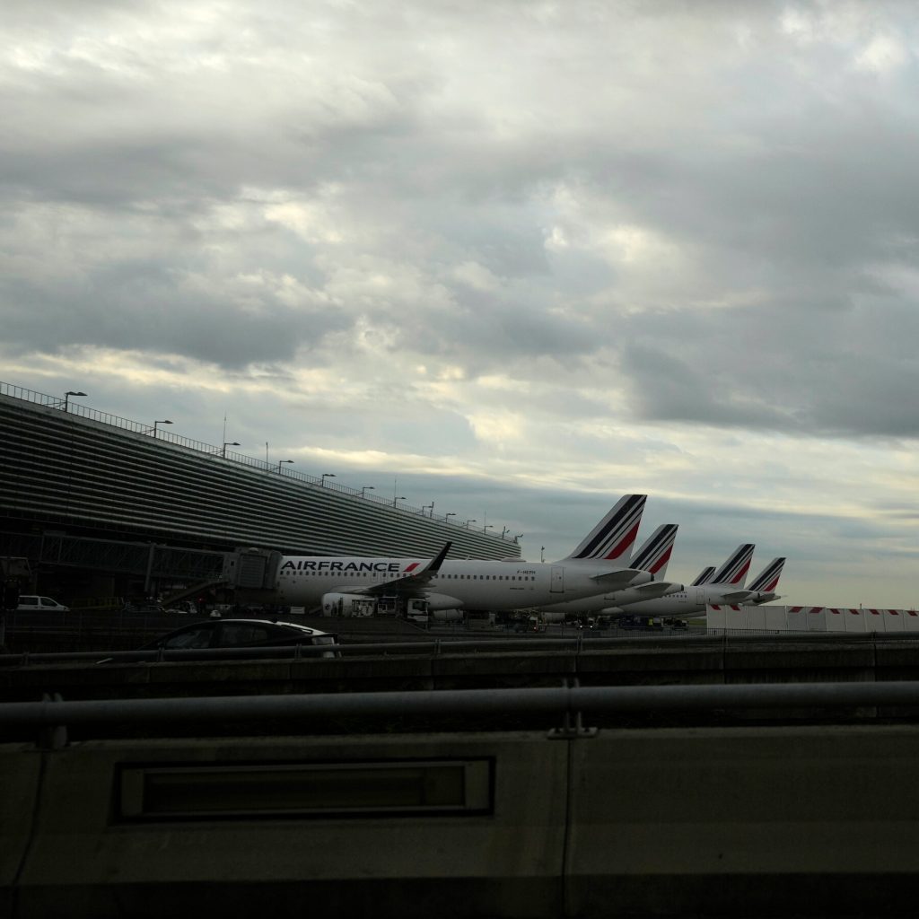 Charles de Gaulle Airport Weather Sensor Probed for Tampering Amid Paris Bet Spike