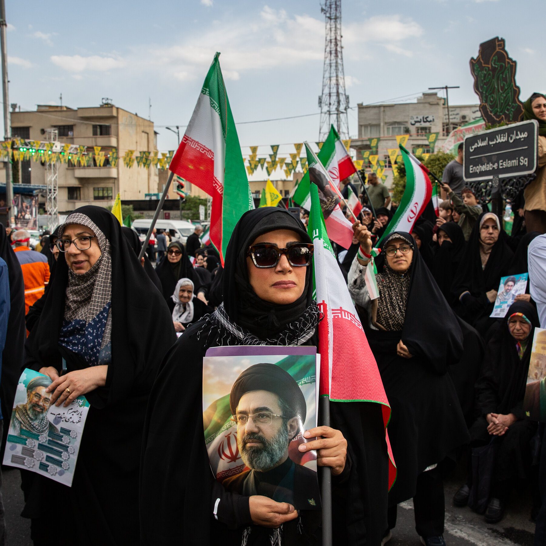 Iranian Leader’s Statement Sets off Tensions in Tehran’s Imam Khomeini Square