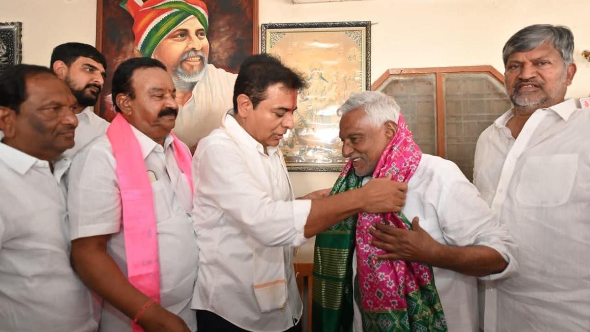 KTR Meets Jeevan Reddy in Jagtial, Extends Invitation to Join BRS