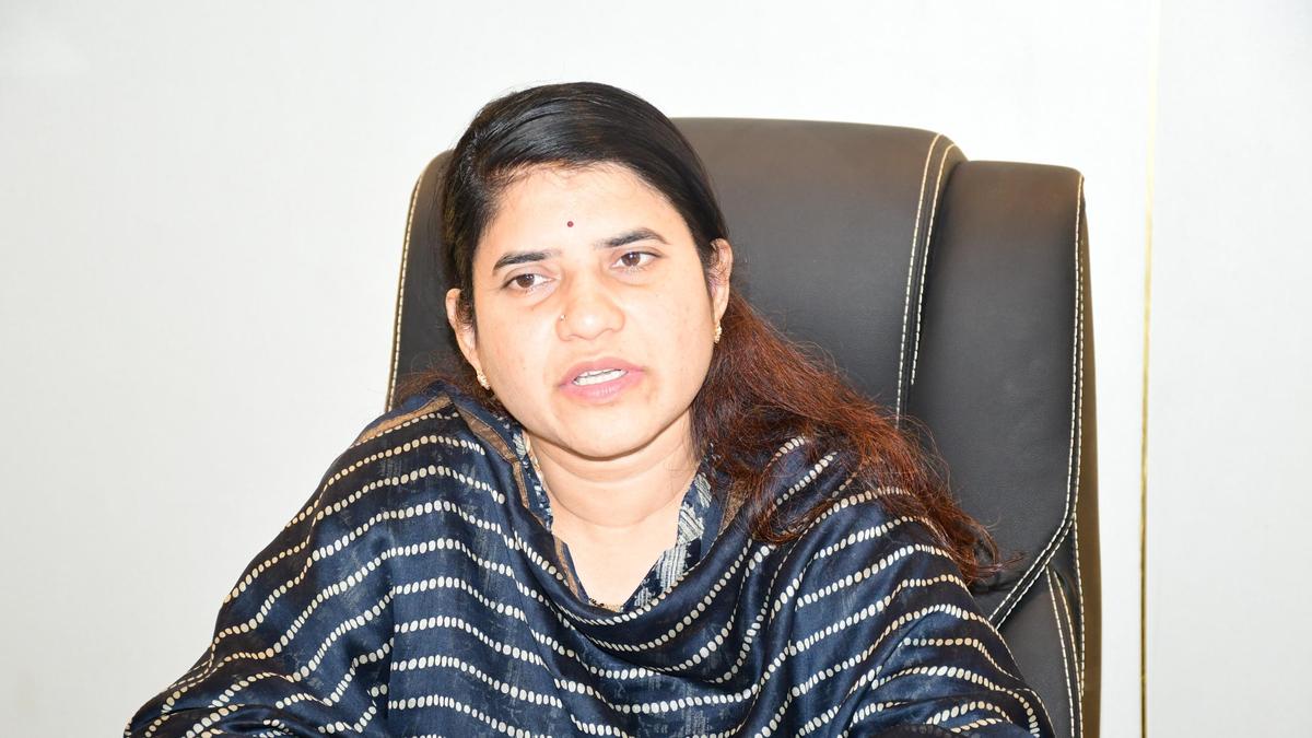 Collector Rajakumari Ganiya Averts Fuel Crisis in Andhra Pradesh’s Nandyal District