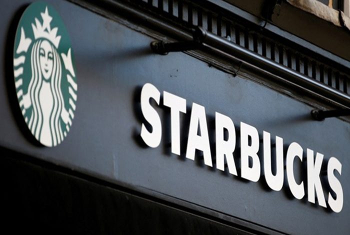 Starbucks’ High-Stakes Revamp Falters to Boost Stock Value
