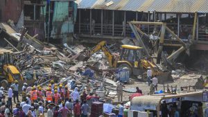 Western Railway begins anti-encroachment drive near Mumbai’s Bandra station