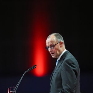 Europe Tries a Trumpian Tactic With Trump: No Apologies