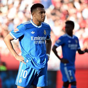 A French Soccer Star Faces Off Against a Surging Foe: The Far Right