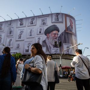 Regional Mediators Rush to Save U.S.-Iran Cease-Fire