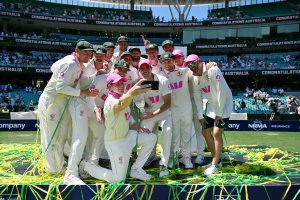 Senior Australia players hold off CA deal amid BBL pay frustration