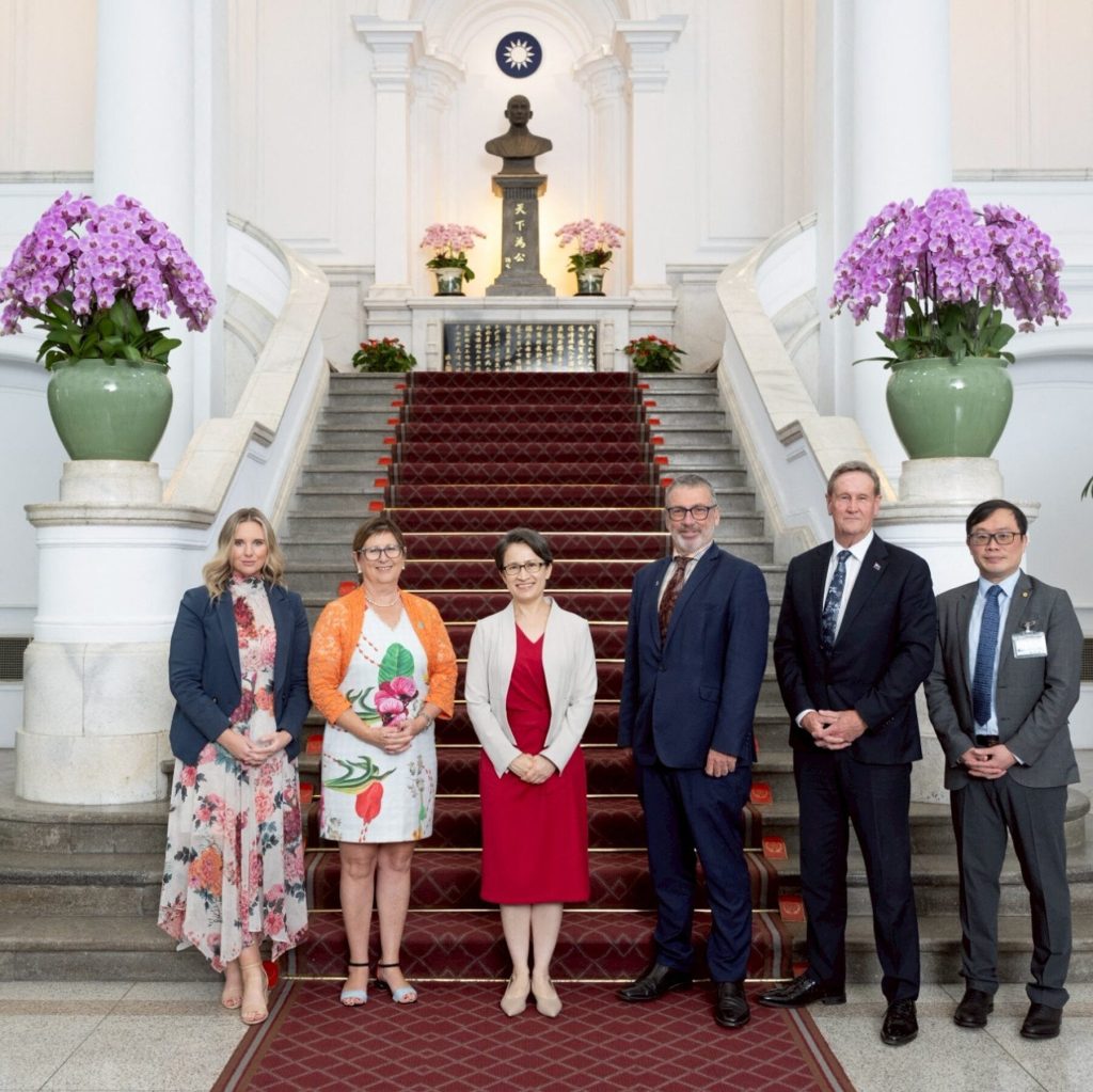 Four New Zealand Lawmakers Banned From China After Taiwan Trip