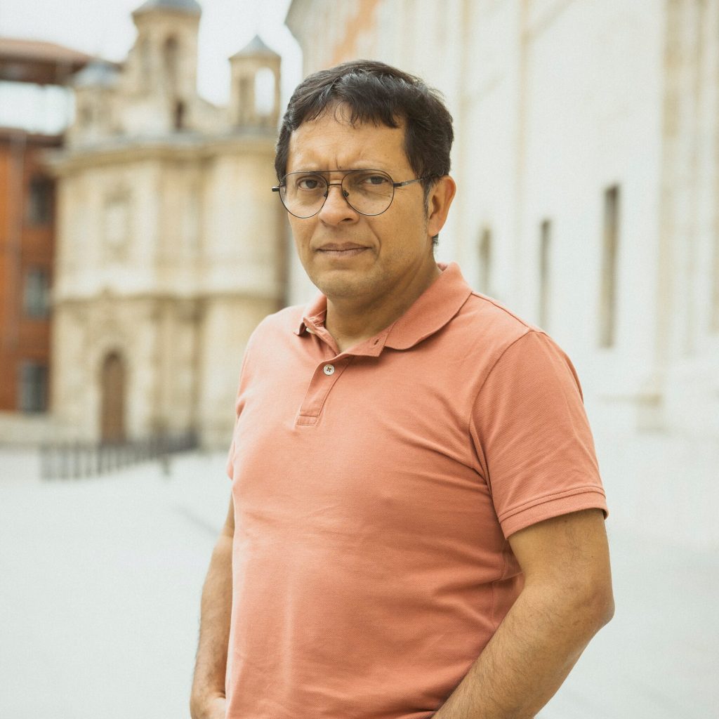 One of Pope Leo’s Best Friends Works in Spain. They Talk About Cars.