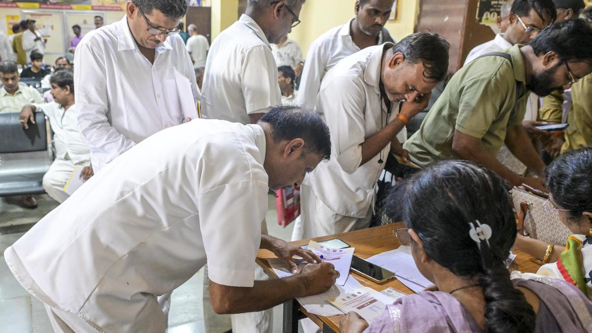 Maharashtra makes Marathi compulsory for drivers