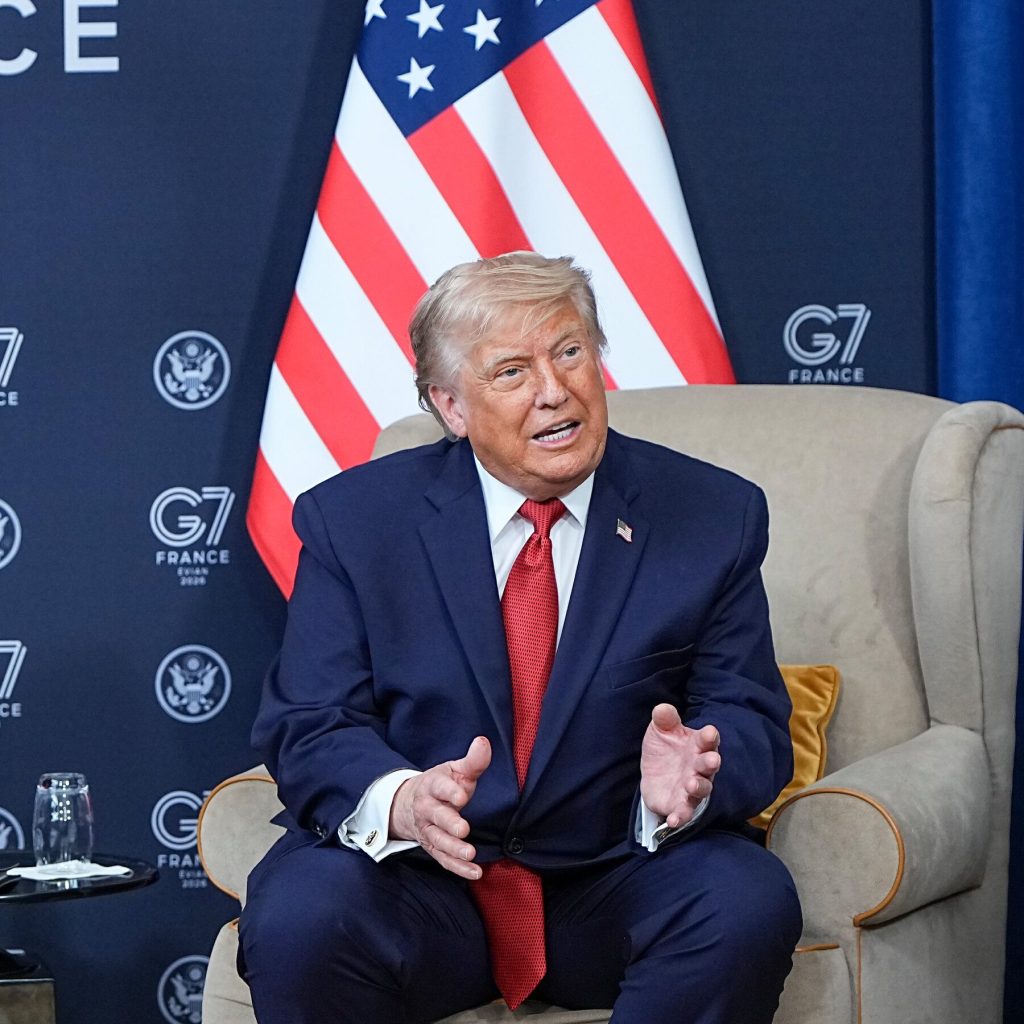 Trump Angrily Defends Iran Deal, Belittling the One Obama Signed