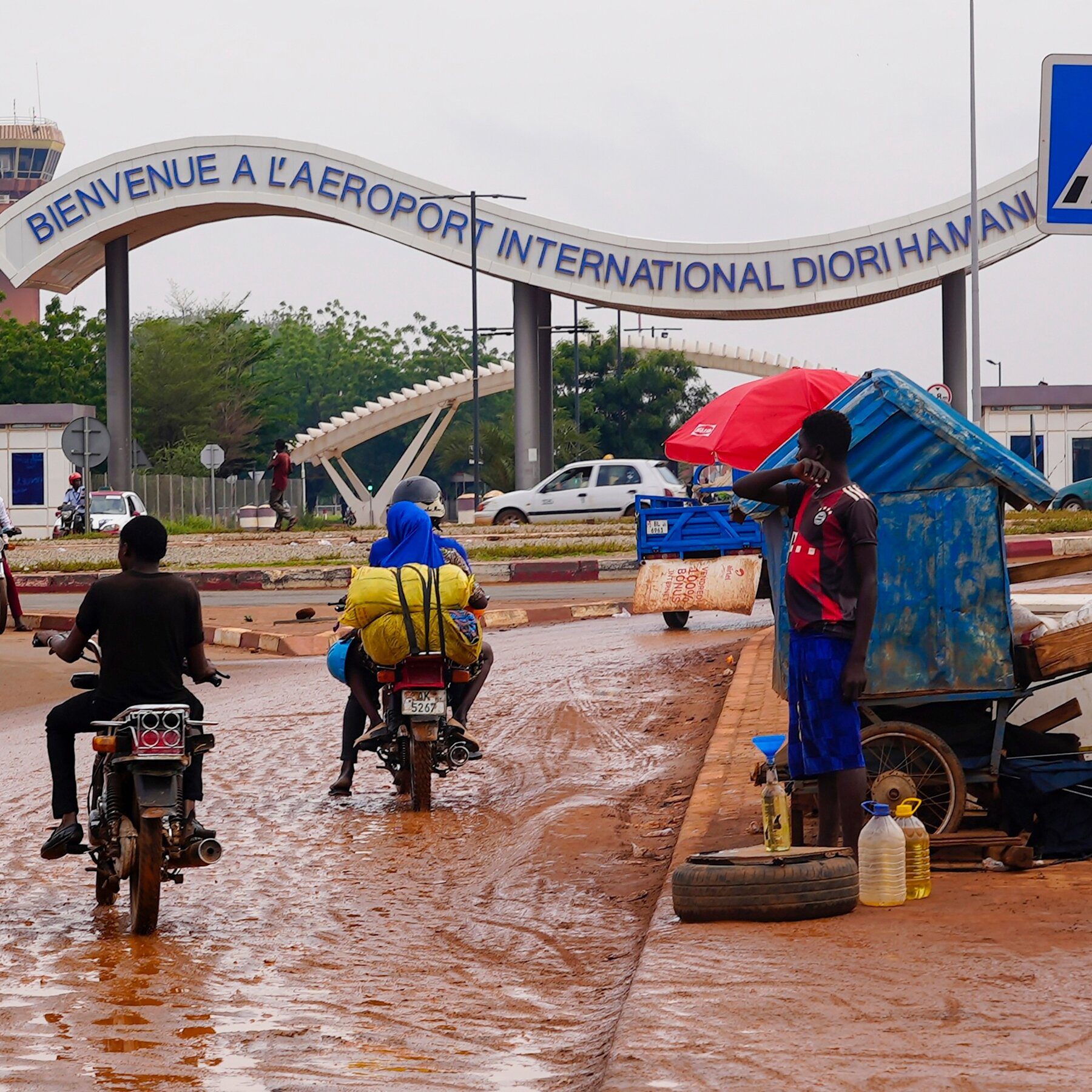 Gunmen Attack Niamey Airport.