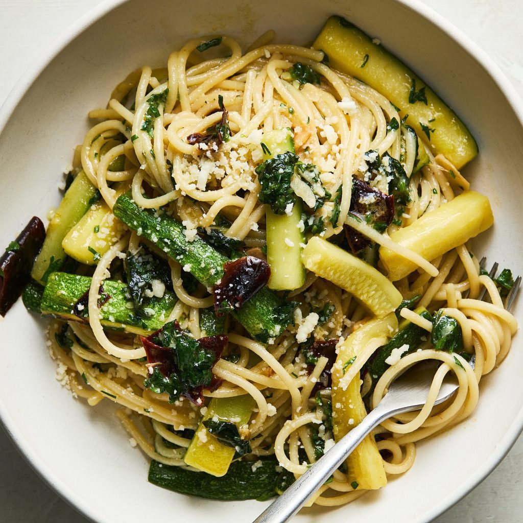 How to Make Easy Zucchini Pasta for Summer