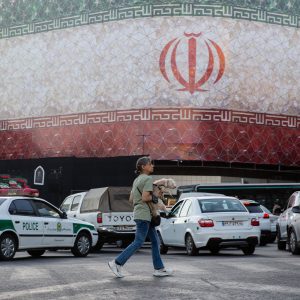 Mideast Live Updates: U.S. and Iran Trade Attacks With Few Signs of De-escalation