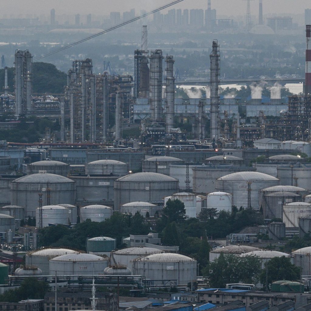 While the World Scrambles for Oil, China Sits on Full Tanks