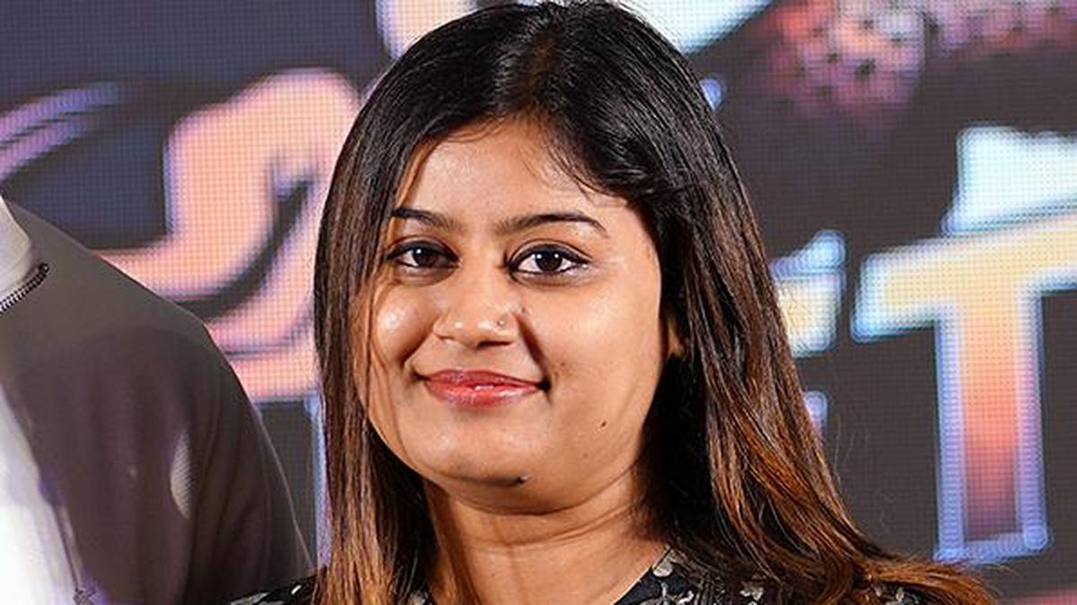 Ansiba Hassan files FIR complaint against Lakshmipriya and Reshma.