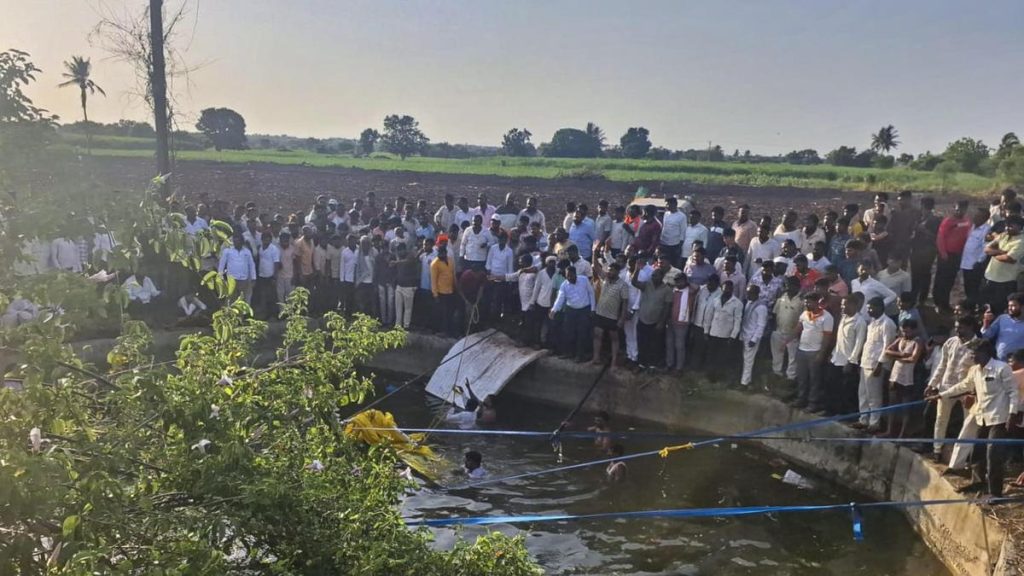 Eight dead, seven injured as van carrying pilgrims falls into well in Maharashtra
