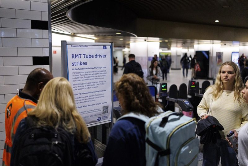 London’s Tube Strike Enters Second Day, Economic Chaos Ensues