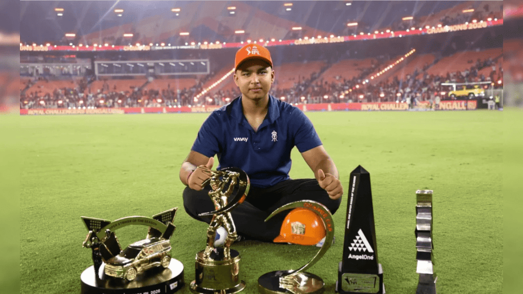 gltpvpko_rajasthan-royals-openers-vaibhav-sooryavanshi-with-his-ipl-2026-awards_625x300_01_June_26