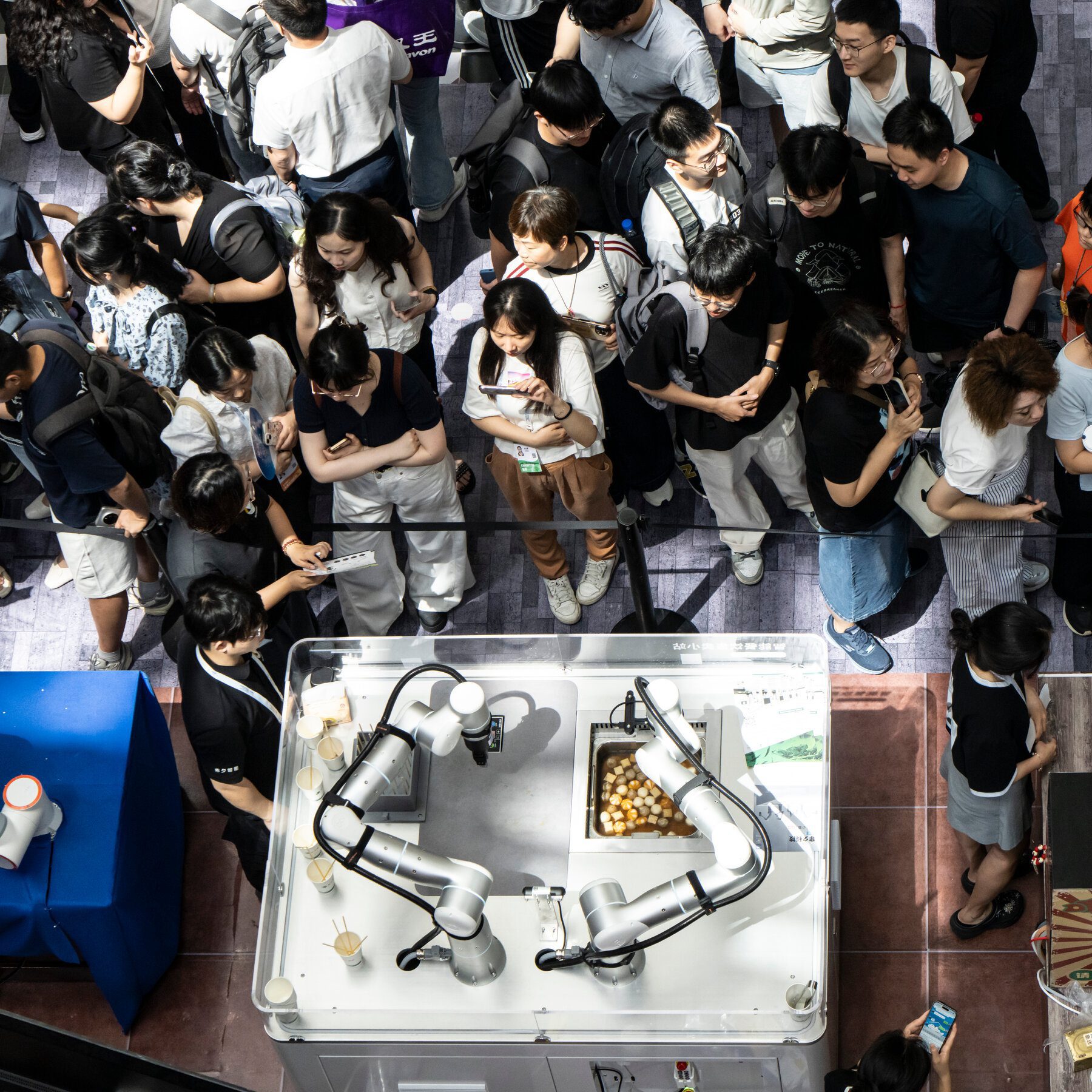 China Outlines Plan to Safeguard Jobs Amidst AI Adoption