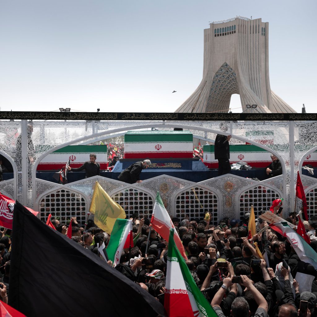 Joining a Human Tide of Mourners Flowing Through Tehran’s Streets