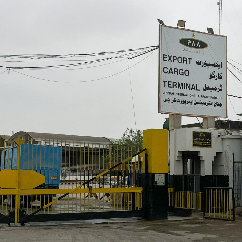 Pakistan Launches Search After Cargo Plane Vanishes at Sea