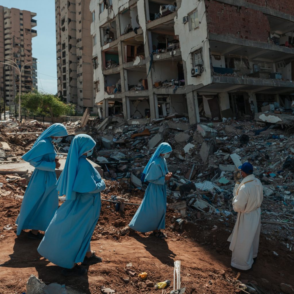 As More Remains Are Found in Rubble From Venezuela Earthquakes, Horror Becomes Routine