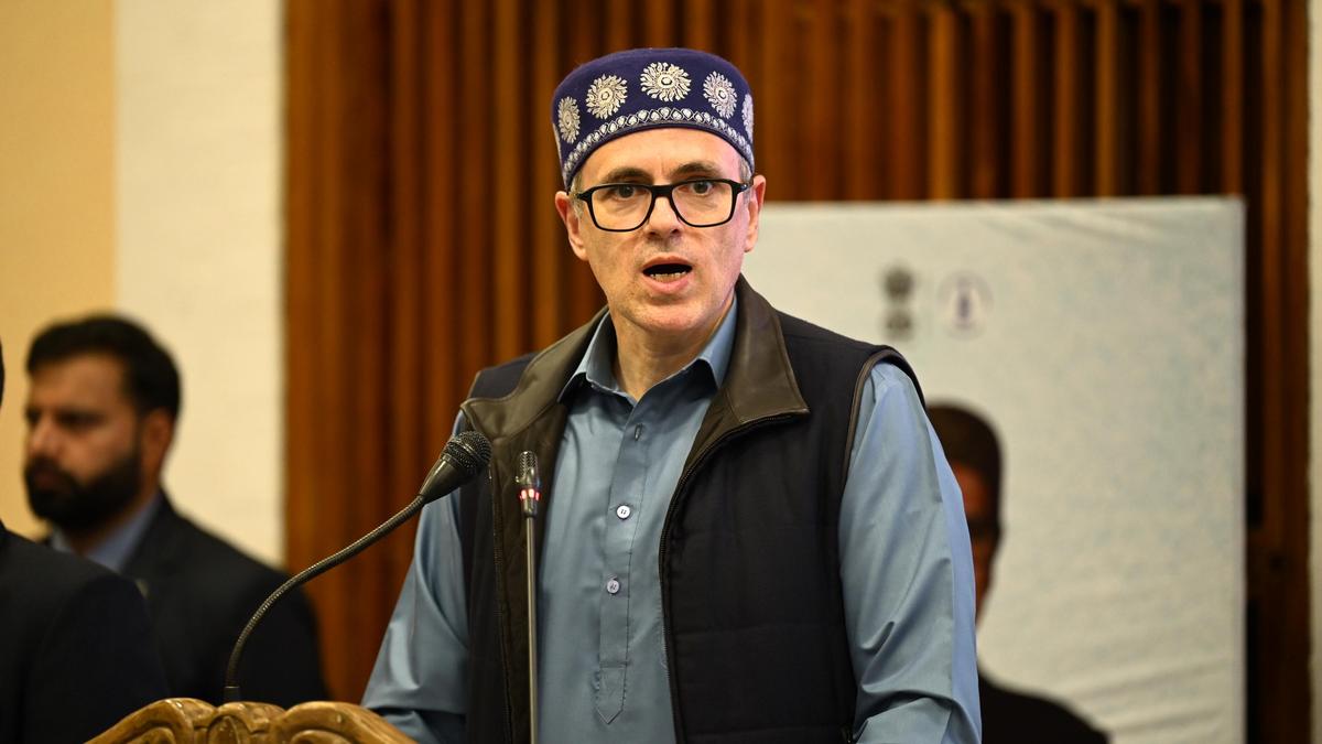 Omar Abdullah backs Pakistan talks