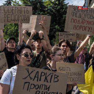 Ukraine’s Ousted Defense Minister Attacks the Military’s Old Guard