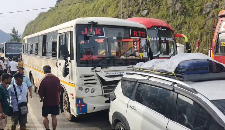 18 Amarnath pilgrims injured in Ramban multi-vehicle collision