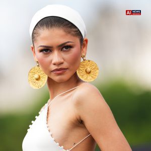 Zendaya wears ancient Iranian jewelry.