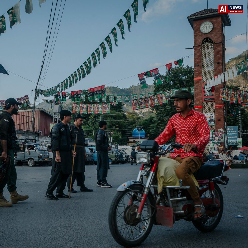 Fresh Clashes Erupt in Pakistani Kashmir on First Day of Contested Vote