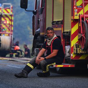 Fires spread in France and Spain