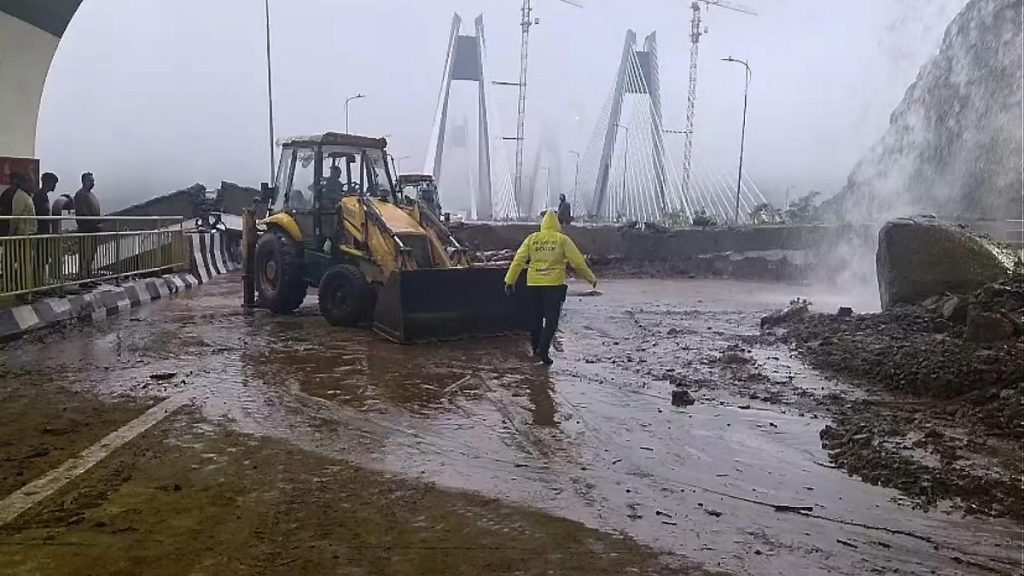 Mumbai rains | Pune–Mumbai Expressway, old Mumbai–Pune Highway shut due do to landslide, heavy rainfall